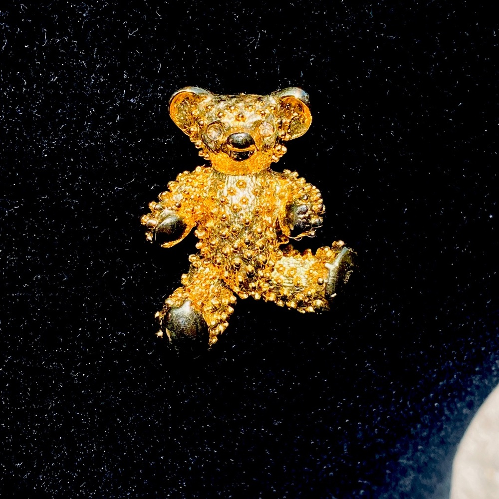 AAI Vintage Teddy Bear Rhinestones Eyes Gold Tone Brooch Pin Textured Heavy Cute